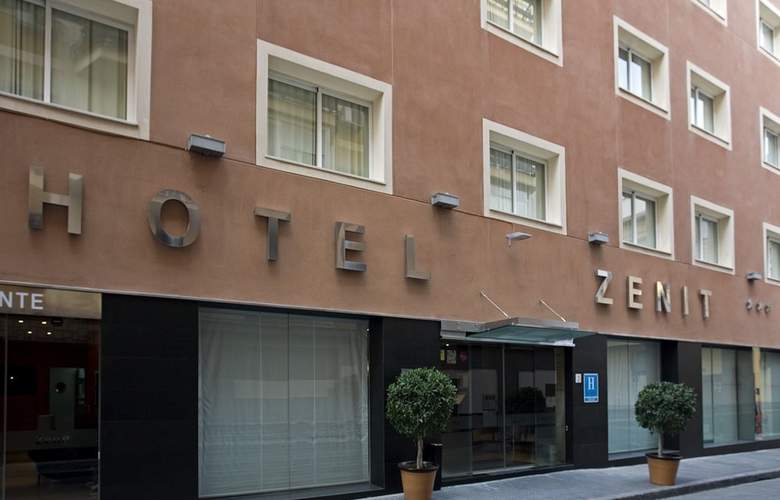 Hotel Zenit Málaga admite mascotas